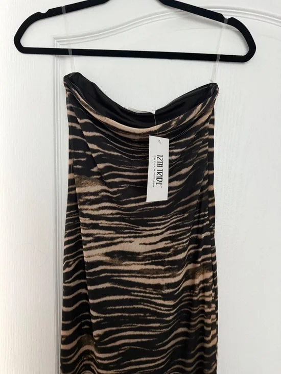 NWT - Striped Fitted Maxi - Picture 4 of 5